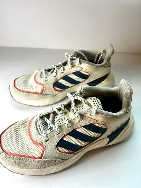 adidas Women's Valasion Sneakers - Picture 8 of 11